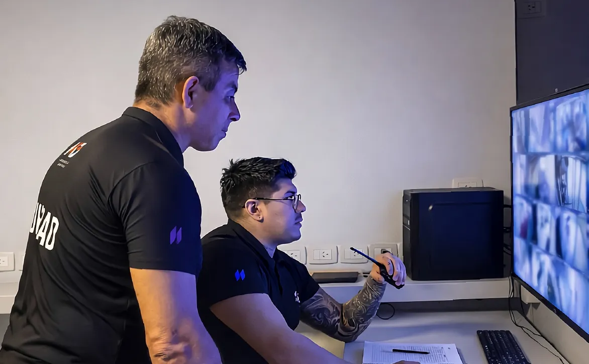 Centro de Monitoreo 24/7 3